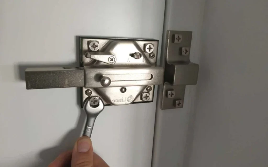 cerrojo de seguridad 1024x640 - ¿Qué es un cerrojo de seguridad?
